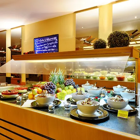 Отель Michel Serengeti