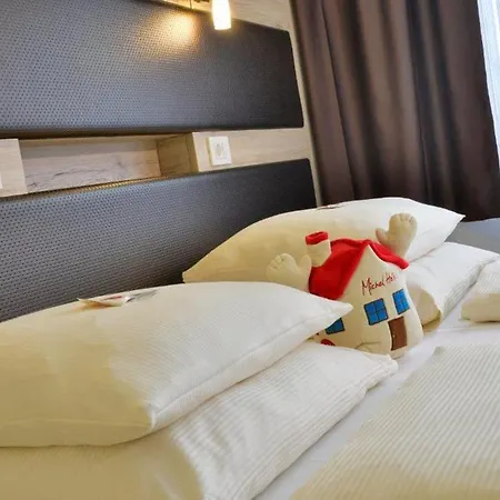 Szálloda Roomingtons Lueneburger Heide 4*