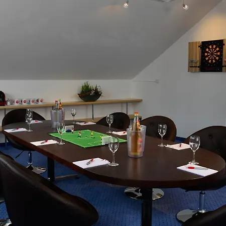 Am Park Lueneburger Heide 호텔 4*