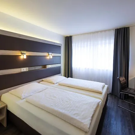 Roomingtons Lueneburger Heide Hotel 4*