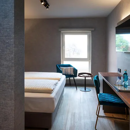 Roomingtons Lueneburger Heide 4*