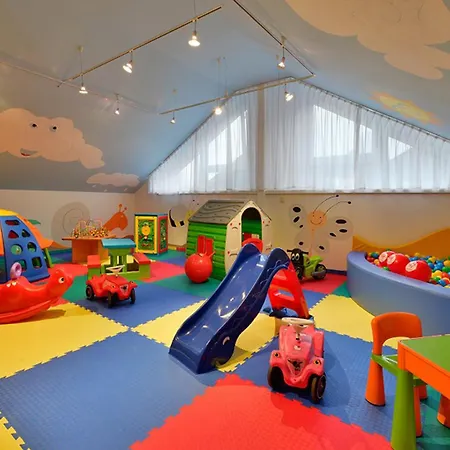 Am Park Lueneburger Heide מלון 4*