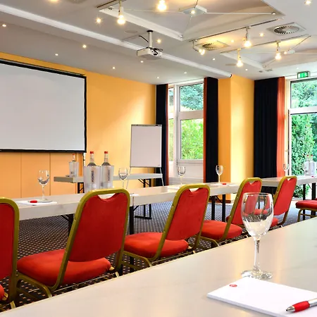 호텔 Am Park Lueneburger Heide 4*