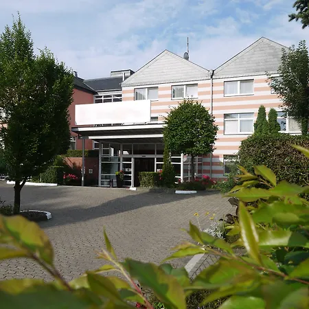 מלון Am Park Lueneburger Heide