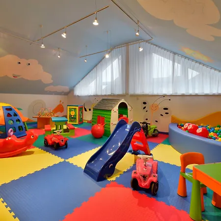 ホテル Am Park Lueneburger Heide 4*
