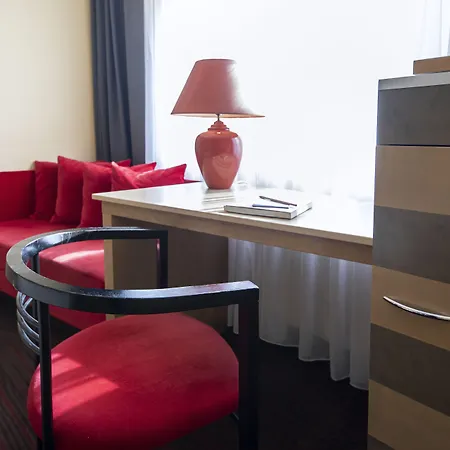 ホテル Am Park Lueneburger Heide 4*